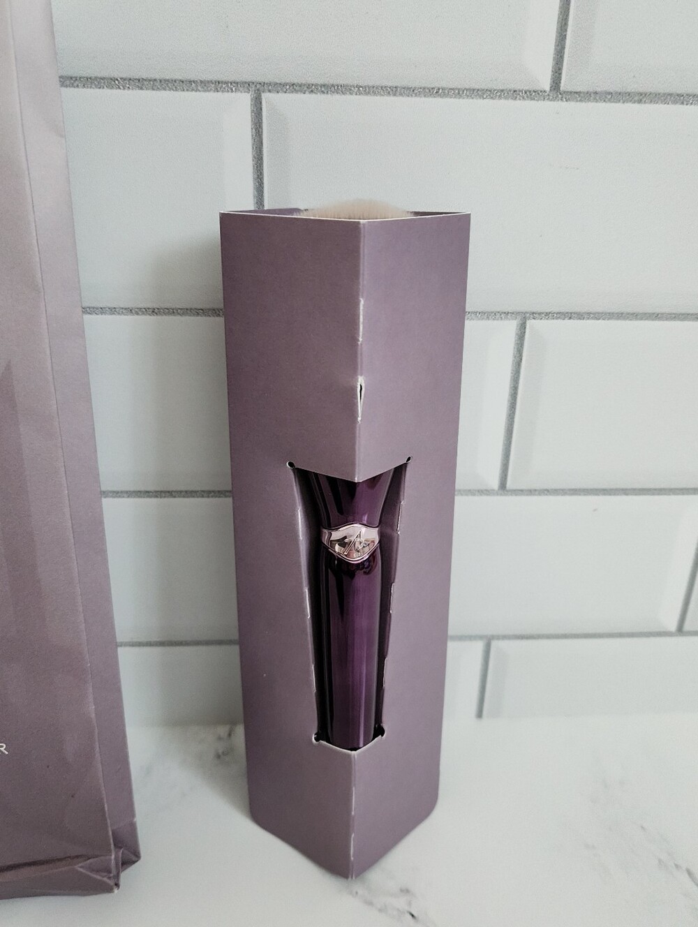 Anisa Beauty Multi-Powder Brush - Picture 2 of 5